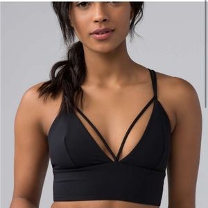 Lululemon pushing limits strappy bra